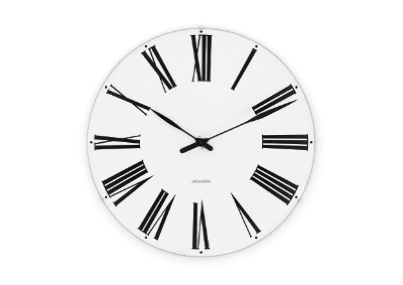 Weiße Rosendahl Wanduhr mit römischen Ziffern, modernes Design für Wohnzimmer und Büro.